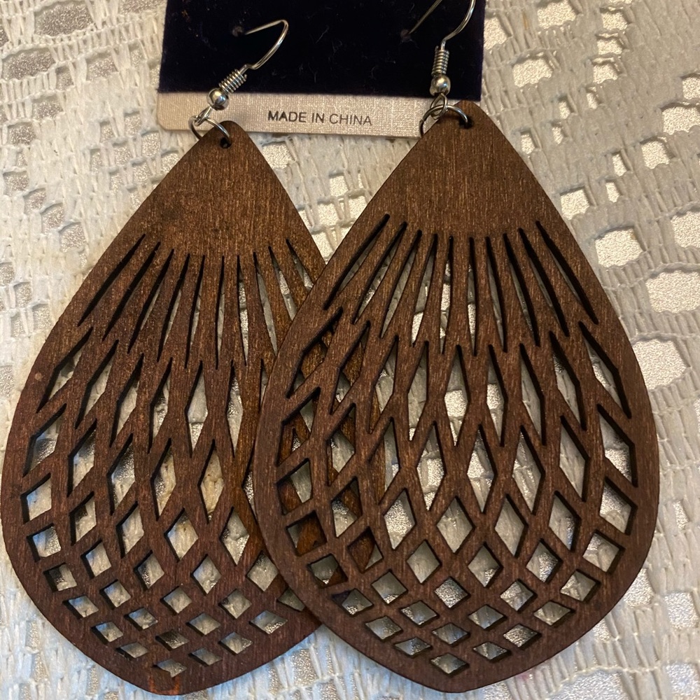 Wooden brown earrings